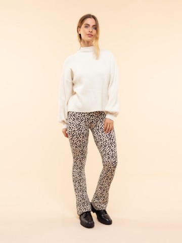 Flared broek off white zwarte stippen model
